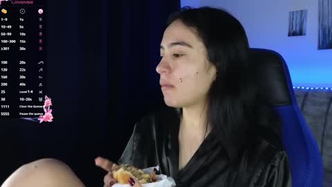 Snapshot of zaradames_ chatting on 18, 12, 2025 zaradames_ online show from 18, 12, 2025