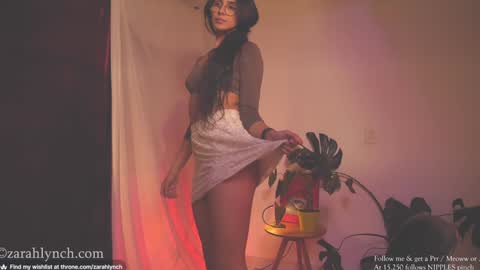 Miss Lynch   Next show  2911 online show from 26, 2, 2025