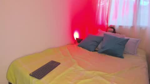 Snapshot of zaraparkers chatting on 22, 9, 2025 online show from 22, 9, 2025