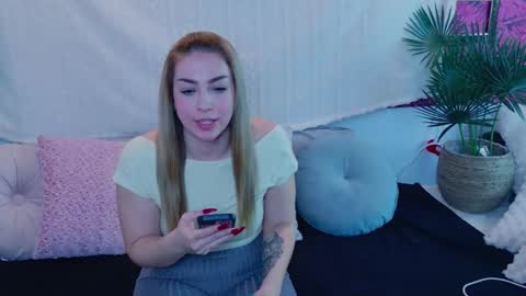 Snapshot of zarasplayground chatting on 20, 12, 2025 zarasplayground online show from 20, 12, 2025