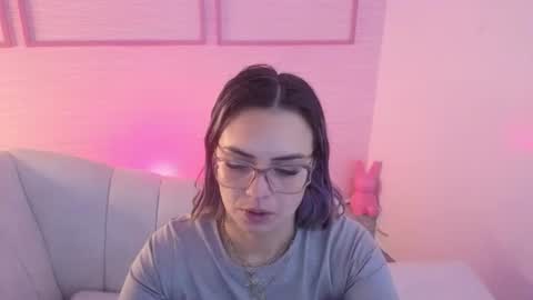 Isabella online show from 5, 8, 2026
