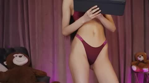 zariaavera online show from 5, 5, 2026