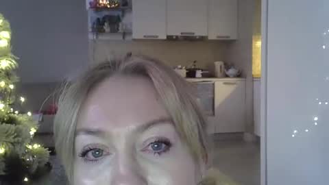 Zarina Swift online show from 23, 12, 2024