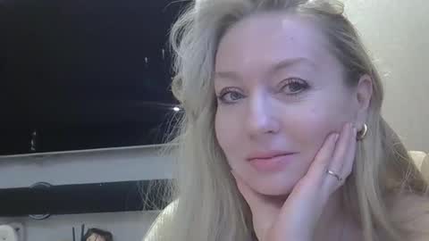 Zarina Swift online show from 1, 2, 2025