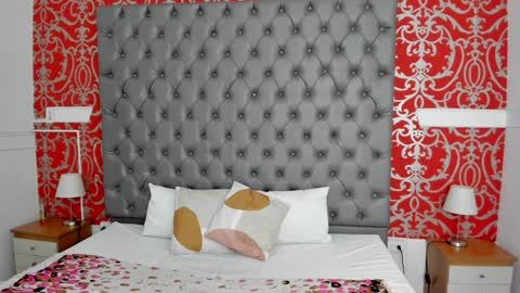 Karolyne online show from 1, 2, 2025