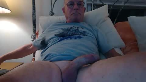 Snapshot of zedman521 chatting on 31, 10, 2025 zedman521 online show from 31, 10, 2025