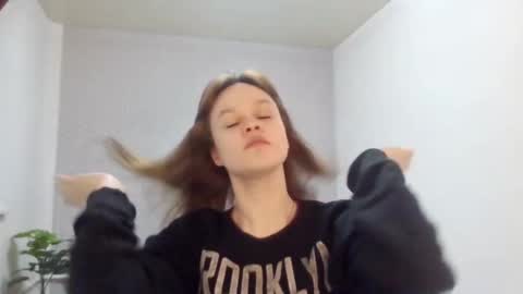 Snapshot of zenaidafairleigh chatting on 2, 3, 2026 Ammy online show from 2, 3, 2026