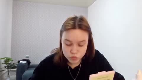 Snapshot of zenaidafairleigh chatting on 4, 3, 2026 Ammy online show from 4, 3, 2026