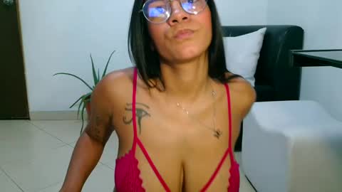 zendaya444 online show from 10, 9, 2025