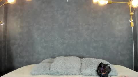 ZEPHYRA ANGELS online show from 3, 12, 2025