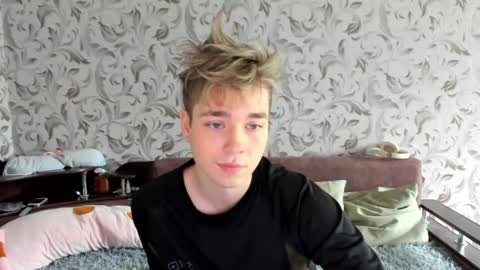 Snapshot of zeriixx chatting on 17, 5, 2026 Ethan online show from 17, 5, 2026