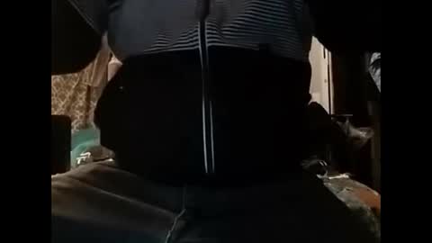 Snapshot of zeroandhero chatting on 1, 1, 2025 zero online show from 1, 1, 2025