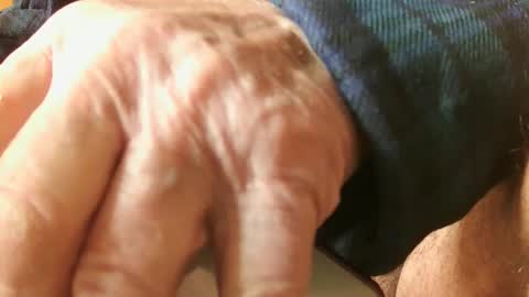 zevioo77 online show from 22, 12, 2024