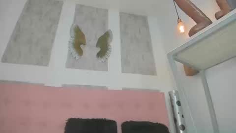 ZHAMIRA  ANDRES online show from 16, 3, 2026