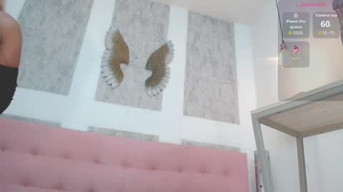 ZHAMIRA  ANDRES online show from 5, 5, 2026