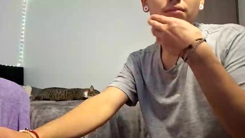 Zhara and logan online show from 17, 3, 2026