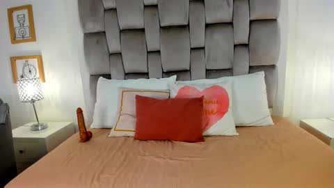 zharia_lux25 online show from 11, 2, 2026