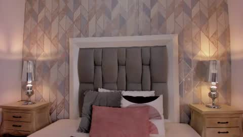 zharia_lux25 online show from 1, 7, 2026