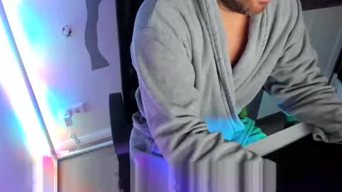 ziemlichflutschig online show from 2, 10, 2025