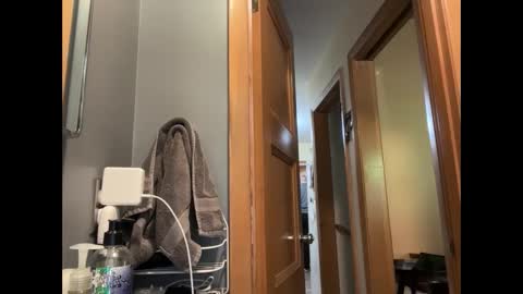 zinger283069 online show from 6, 1, 2025