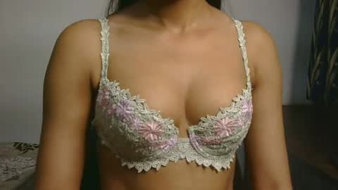 Snapshot of ziyaa_1 chatting on 7, 7, 2026 Ziyaa online show from 7, 7, 2026