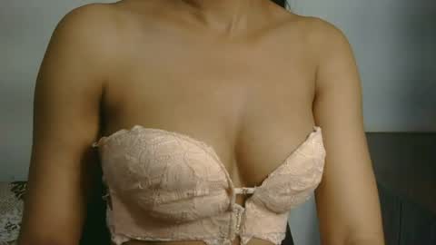 Snapshot of ziyaa_1 chatting on 3, 8, 2026 Ziyaa online show from 3, 8, 2026