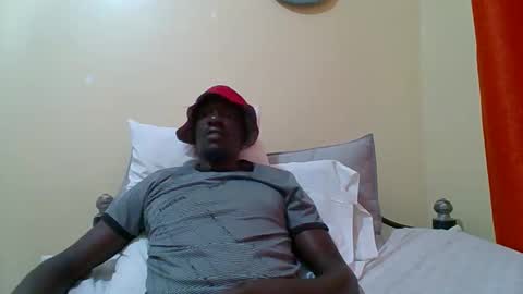 Snapshot of zlatann2012 chatting on 12, 9, 2025 Zlatann2012 online show from 12, 9, 2025