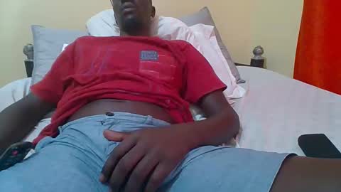 Snapshot of zlatann2012 chatting on 18, 9, 2025 Zlatann2012 online show from 18, 9, 2025