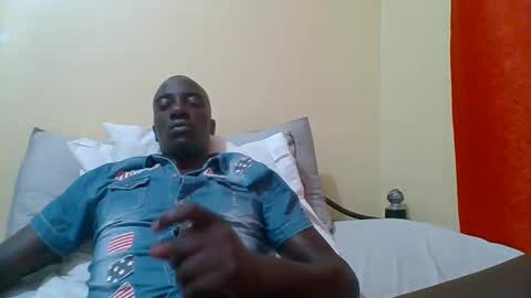 Snapshot of zlatann2012 chatting on 3, 10, 2025 Zlatann2012 online show from 3, 10, 2025