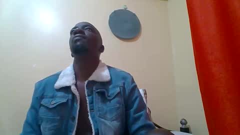 Snapshot of zlatann2012 chatting on 5, 10, 2025 Zlatann2012 online show from 5, 10, 2025