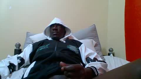 Snapshot of zlatann2012 chatting on 7, 10, 2025 Zlatann2012 online show from 7, 10, 2025