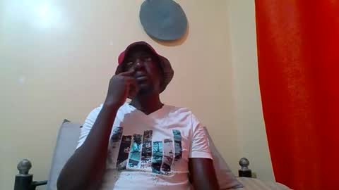 Snapshot of zlatann2012 chatting on 16, 10, 2025 Zlatann2012 online show from 16, 10, 2025