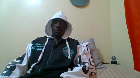 Snapshot of zlatann2012 chatting on 17, 10, 2025 Zlatann2012 online show from 17, 10, 2025