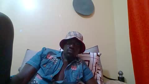 Snapshot of zlatann2012 chatting on 25, 10, 2025 Zlatann2012 online show from 25, 10, 2025