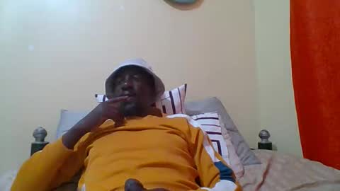 Snapshot of zlatann2012 chatting on 1, 11, 2025 Zlatann2012 online show from 1, 11, 2025