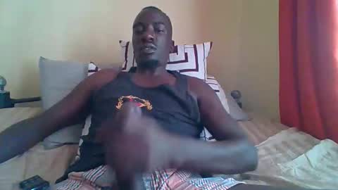 Snapshot of zlatann2012 chatting on 6, 11, 2025 Zlatann2012 online show from 6, 11, 2025