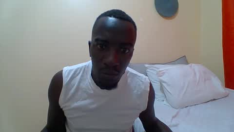 Snapshot of zlatann2012 chatting on 11, 11, 2025 Zlatann2012 online show from 11, 11, 2025