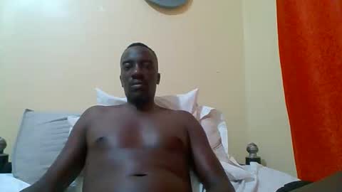 Snapshot of zlatann2012 chatting on 17, 11, 2025 Zlatann2012 online show from 17, 11, 2025