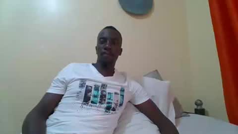 Snapshot of zlatann2012 chatting on 21, 11, 2025 Zlatann2012 online show from 21, 11, 2025