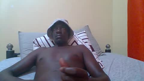 Snapshot of zlatann2012 chatting on 3, 12, 2025 Zlatann2012 online show from 3, 12, 2025