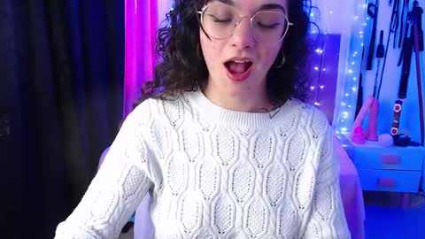 Snapshot of zoe_0111 chatting on 21, 12, 2024 zoe_0111 online show from 21, 12, 2024