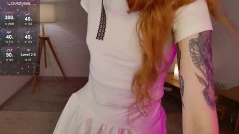 Snapshot of zoe__page chatting on 1, 3, 2026 Im Zoe online show from 1, 3, 2026