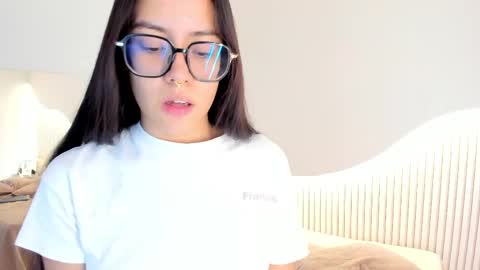 zoe_blunt_one online show from 15, 5, 2026