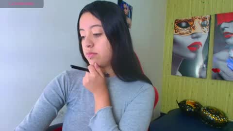 Snapshot of zoe_connor19 chatting on 28, 7, 2026 Z O E online show from 28, 7, 2026