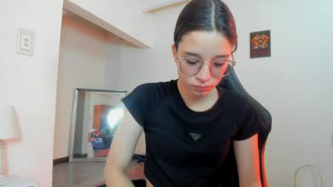 zoe_dear online show from 12, 4, 2026