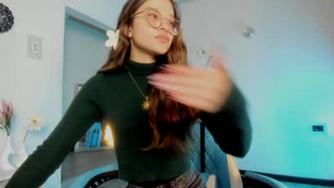 zoe_dear online show from 12, 5, 2026