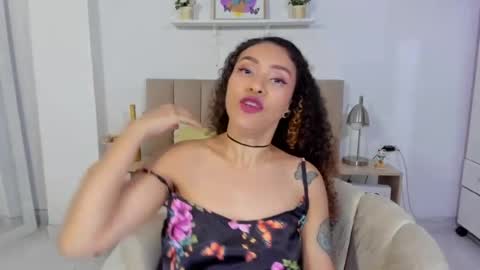 Zoe Gruber online show from 8, 7, 2026