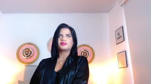 zoe_hecate online show from 7, 5, 2026