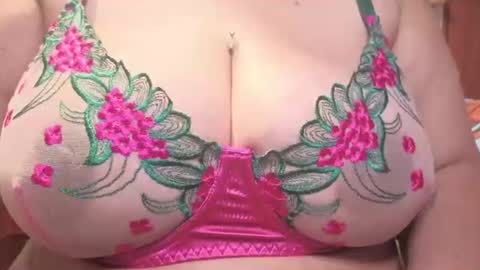 zoe hotxxx online show from 31, 7, 2026
