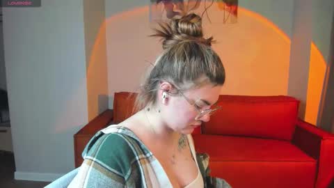 Snapshot of zoe_j0y chatting on 6, 3, 2026 Zoe online show from 6, 3, 2026